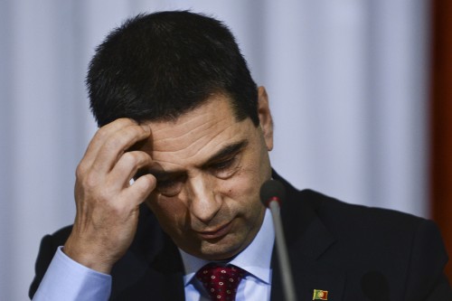 Le Portugal en récession voit démissionner le ministre des finances