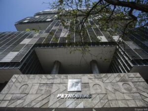 PETROBRAS RECOVERS MONEY FROM THE CORRUPTION SCANDAL