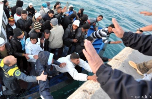 MSF porte secours à près de 400 migrants au large de la Libye