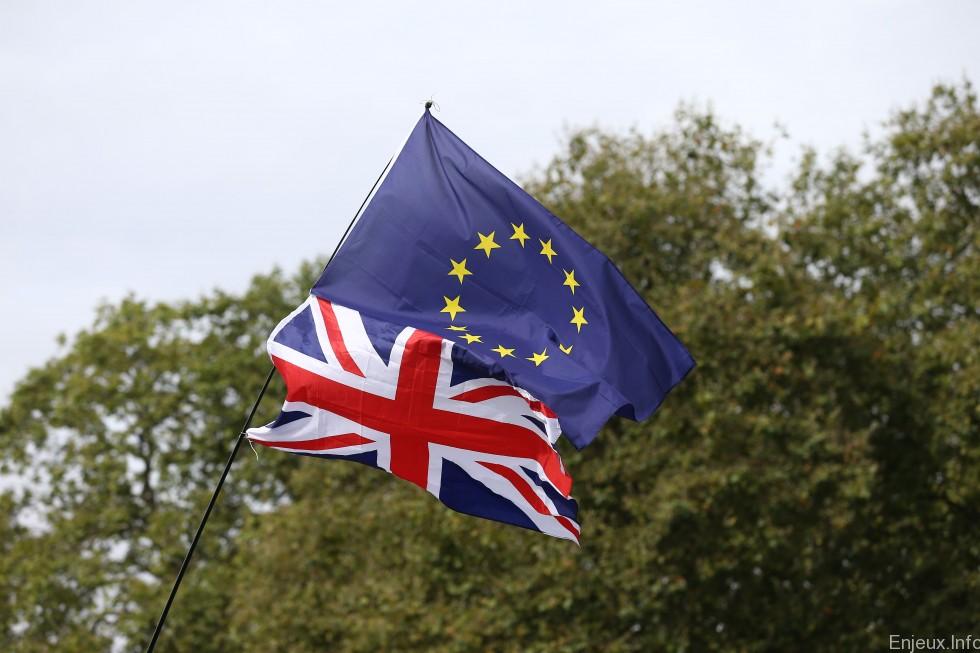 Royaume-Uni : la place cruciale du passeport européen dans les négociations autour du Brexit