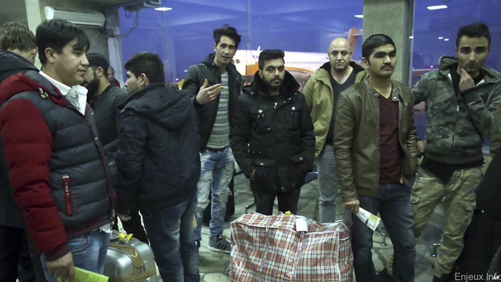 L’Allemagne expulse une trentaine de migrants afghans