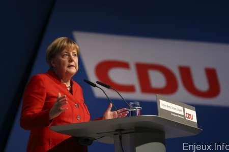 La chancelière allemande Merkel reste à la tête de la CDU