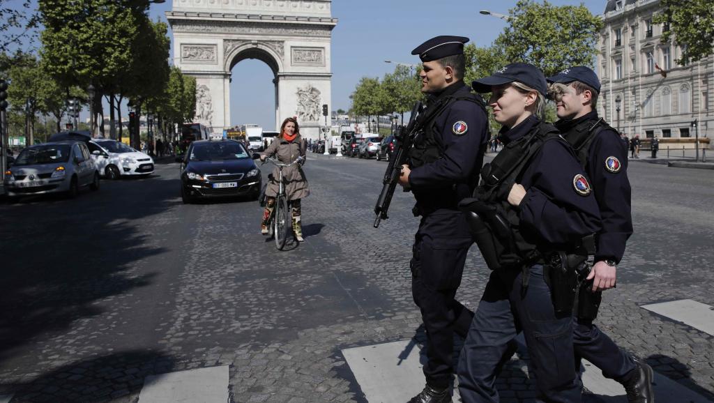 France : la famille de l’auteur de l’attaque sur les Champs-Elysées placée en garde à vue