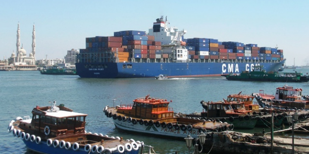 L’Egypte interdit aux navires qataris d’accoster dans le canal de Suez