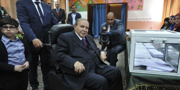 Les appels se multiplient en Algérie pour la destitution du président Bouteflika