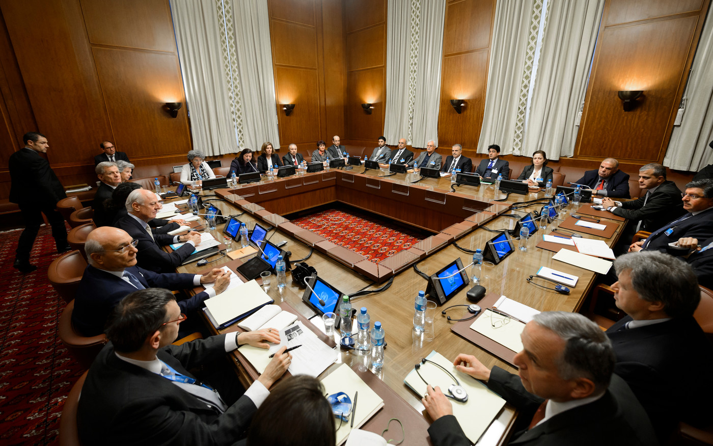 L’opposition syrienne se prépare à Ryad au prochain round des pourparlers de Genève