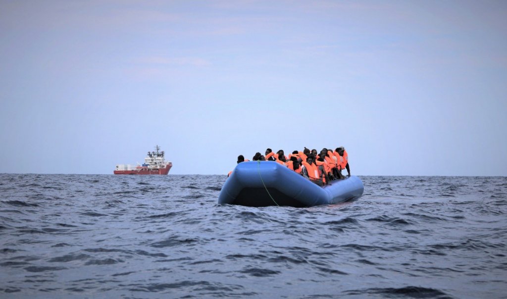 L’Ocean Viking sauve 50 migrants au large de la Libye