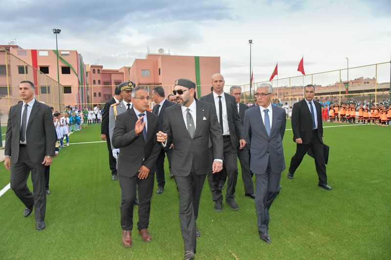 Le Roi Mohammed VI inaugure un complexe de football sophistiqué à Maâmoura