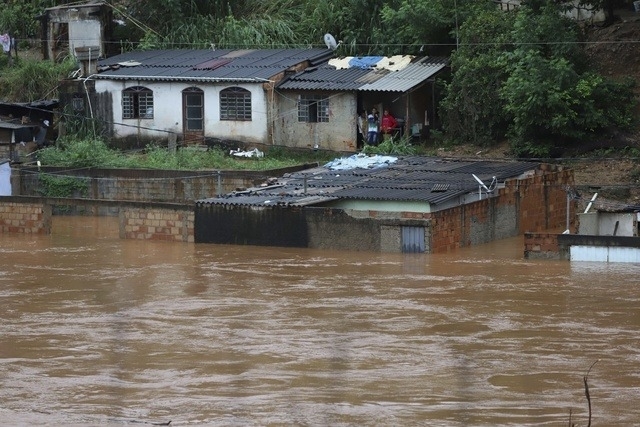 Brésil : Lourd bilan des inondations au Minais Gerais