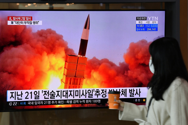 La Corée du Nord teste des lanceurs de roquettes de gros calibre