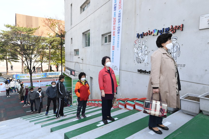 La Corée du Sud instaure des règles sanitaires strictes pour les élections législatives