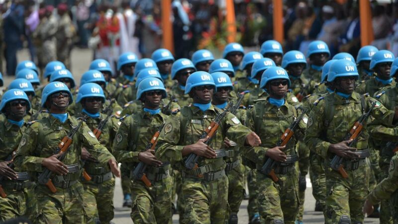 Une vingtaine de Casques bleus blessés dans l’attaque de leur camp au centre du Mali