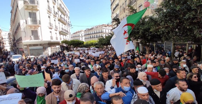 Algérie : Les protestataires du Hirak s’opposent au calendrier électoral du pouvoir