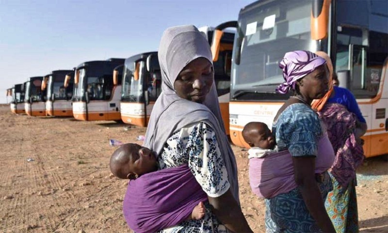 L’accident d’un bus transportant des subsahariens expulsés d’Algérie fait scandale