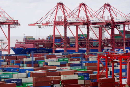 Chine : les importations bondissent de plus de 50% sur un an