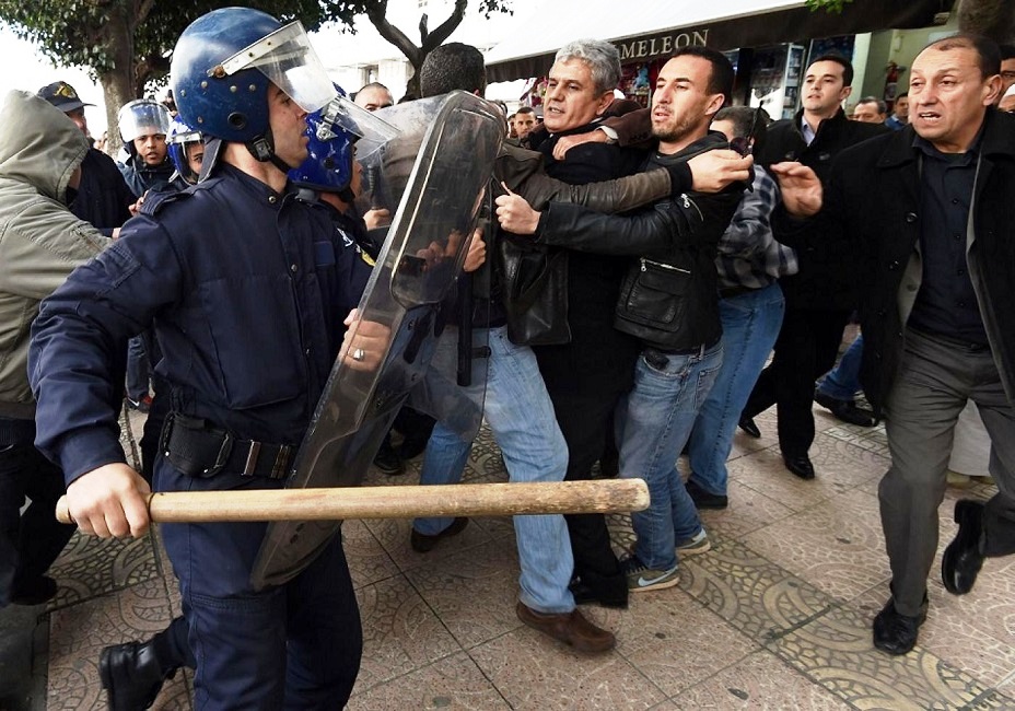CDH : Une ONG suisse dénonce la répression et les arrestations arbitraires en Algérie