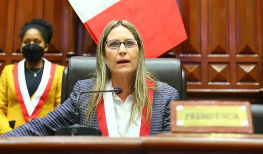 Pérou : María del Carmen Alva est élue présidente du Congrès