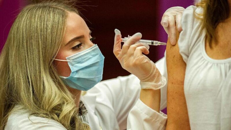 Etats-Unis : les immunodéprimés auront droit à une troisième dose de vaccin anti-coronavirus