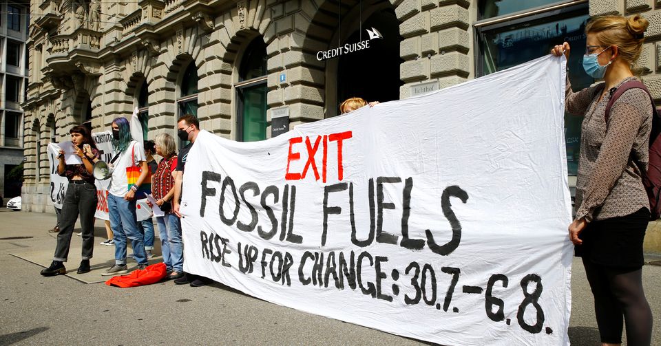 Suisse-Climat : Action à Zurich contre les investissements des banques Suisses dans le pétrole, le gaz et le charbon