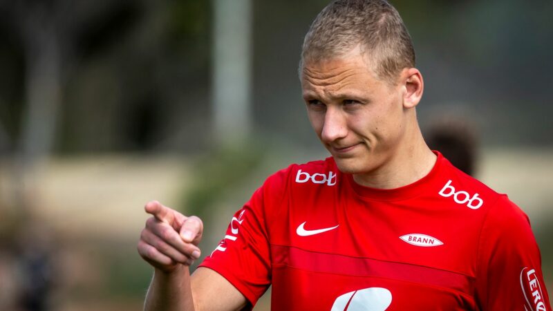 Norvège: un joueur licencié pour Partie fine dans un stade