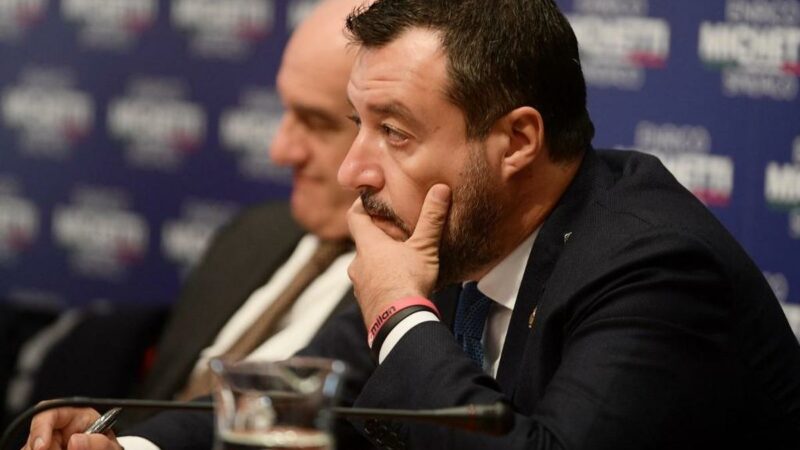 L’Italie : Procès de l’ancien ministre de l’intérieur, Matteo Salvini, accusé d’avoir bloqué illégalement en mer 147 migrants en 2019 attire l’attention de la presse locale. 
