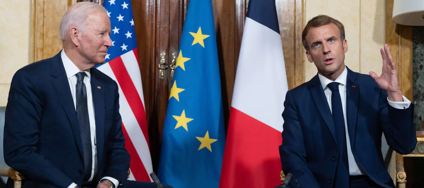 Ukraine : Les présidents français et américain conviennent de renforcer un peu plus les sanctions contre Moscou