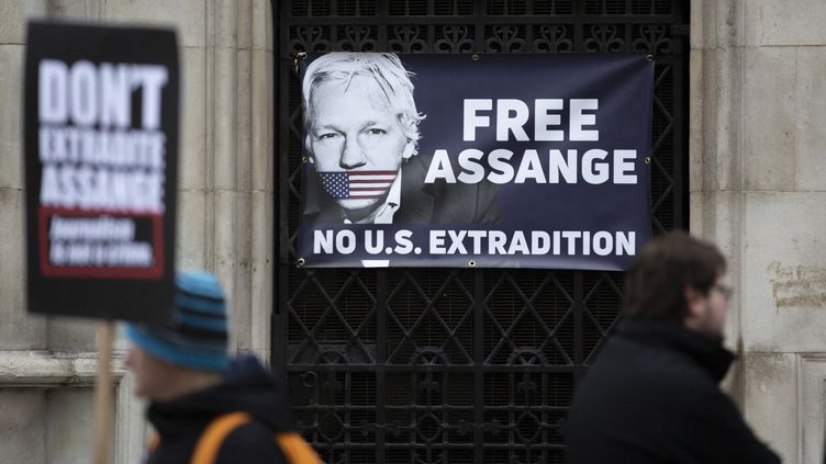 Belgique : Une manifestation à Bruxelles contre l’extradition du fondateur de Wikileaks J. Assange