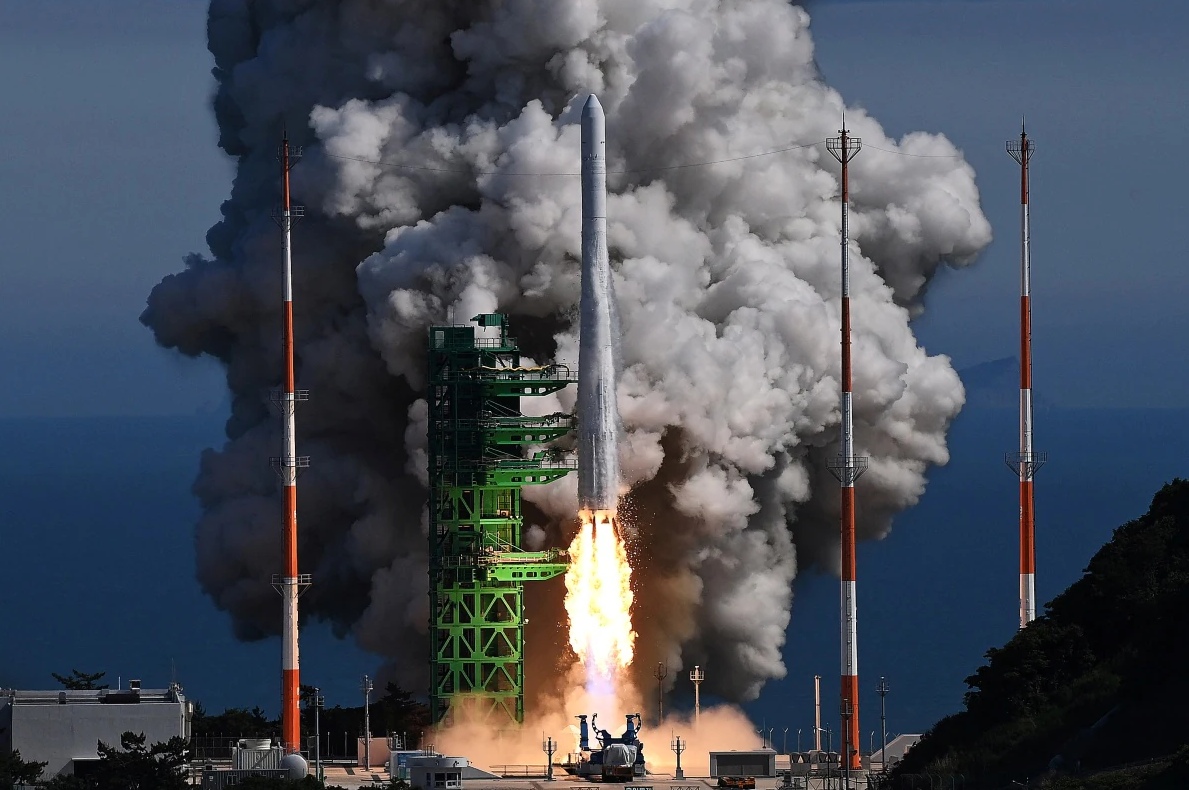 La Corée du Sud réussit le lancement de sa première fusée de conception nationale