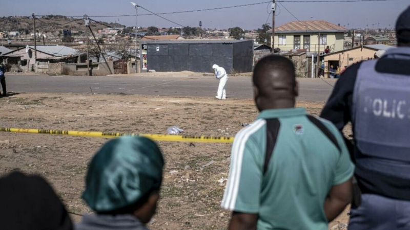 La police sud-africaine lance des investigations sur les tueries dans les tavernes