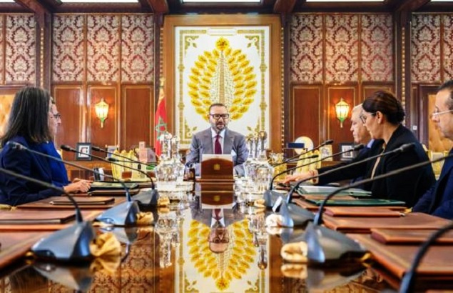 Le Roi Mohammed VI préside une réunion consacrée à la présentation d’un nouveau programme d’aide au logement